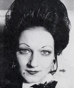 Imogen Claire – Foto
