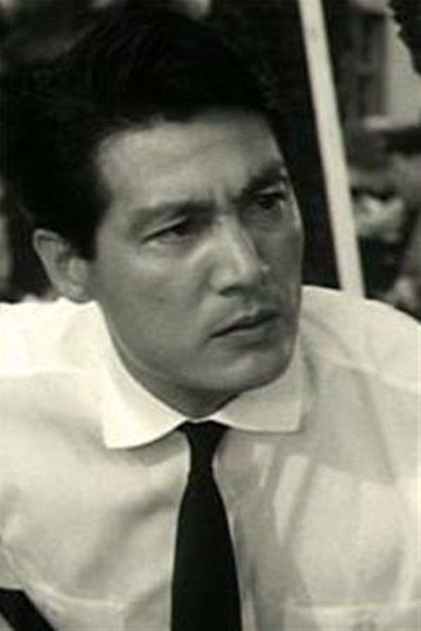 Eiji Okada – Foto