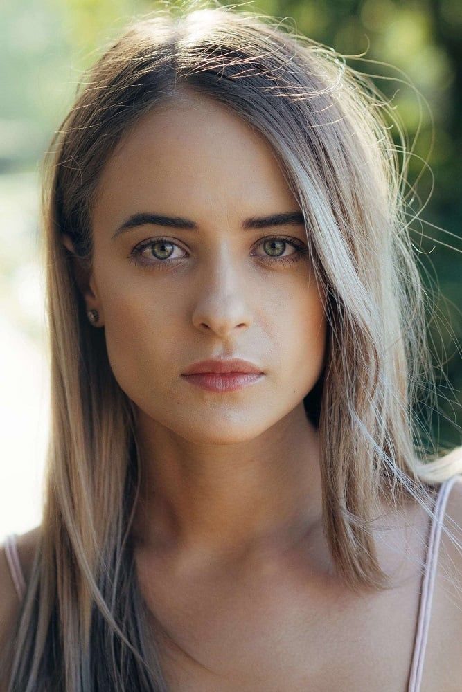 Karina Banno – Foto