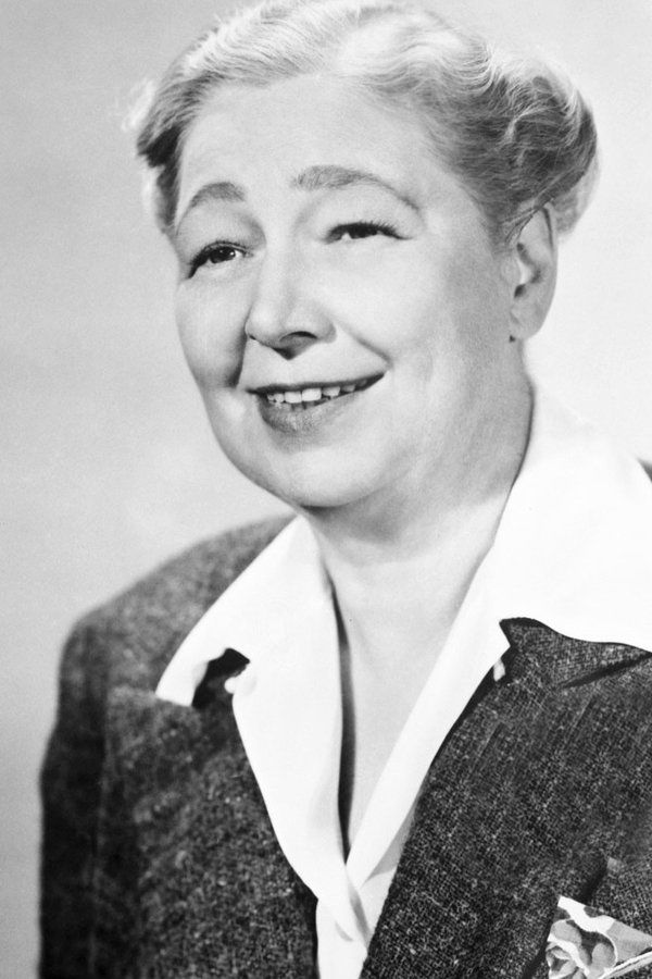 Esther Dale – Foto