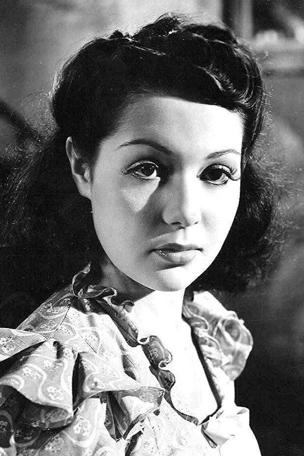 Esther Estrella – Foto