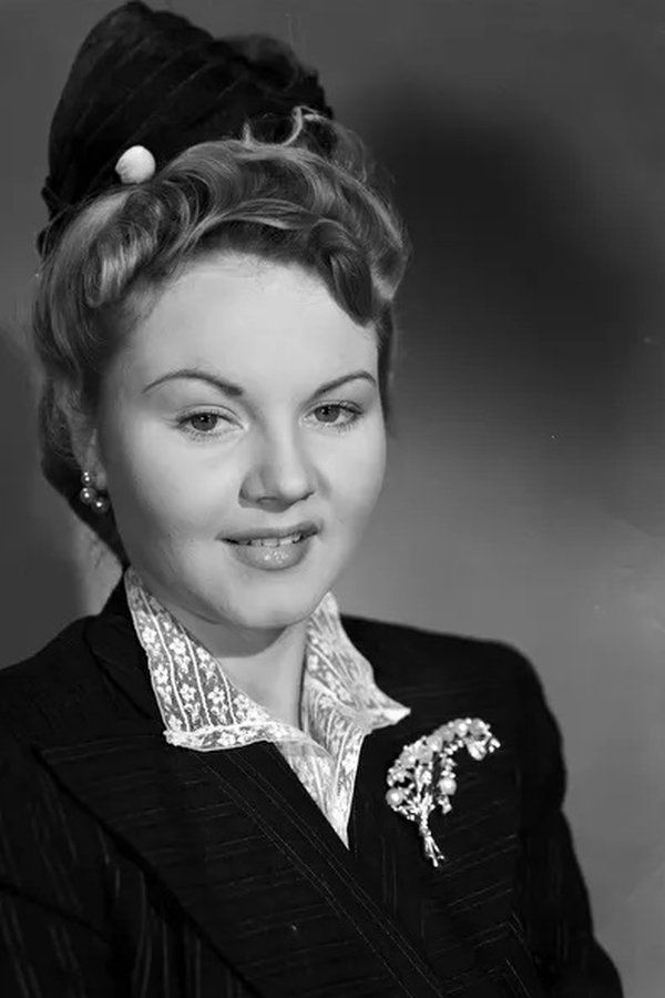 June Storey – Foto