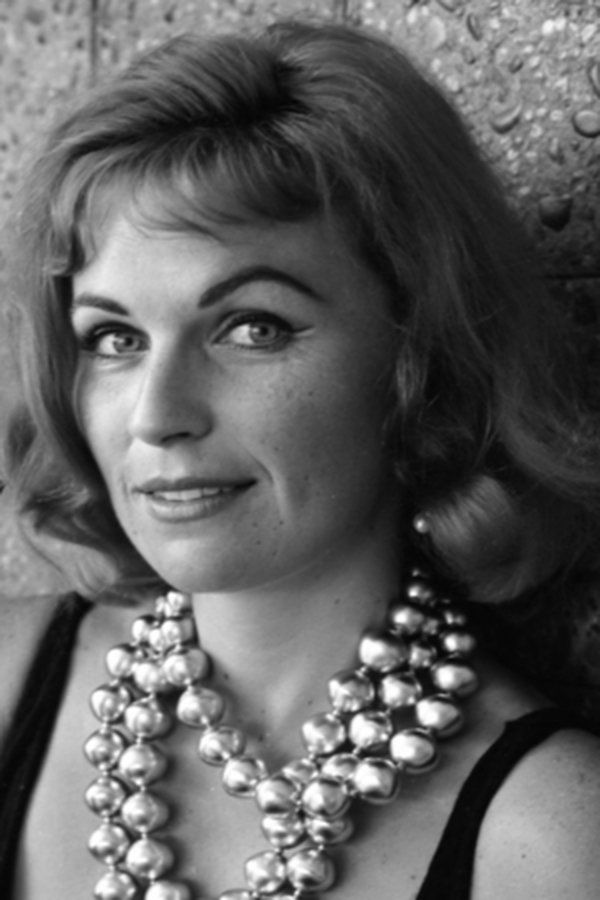 Barbara Hines – Foto