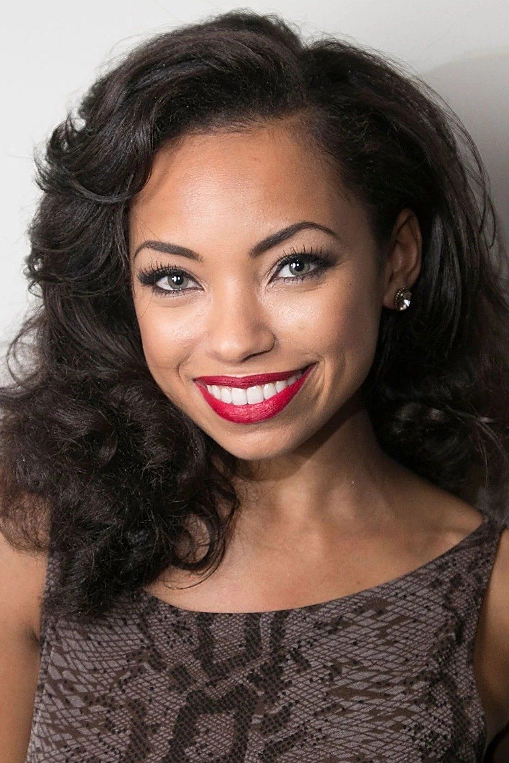 Logan Browning – Foto