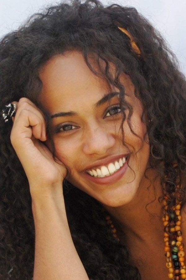 Naruna Costa – Foto