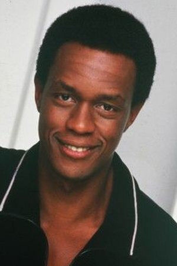 Kevin Peter Hall – Foto