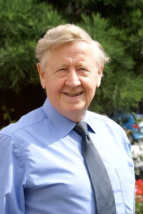 Bernard Atha – Foto