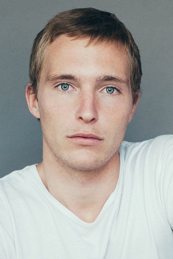 Sean Keenan – Foto
