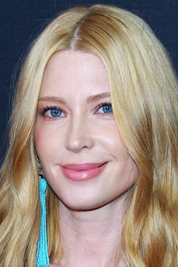 Emma Booth – Foto