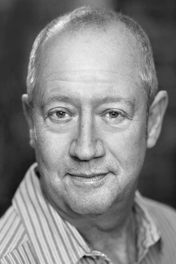 Stephen MacKenna – Foto