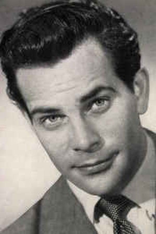 Adrian Hoven – Foto