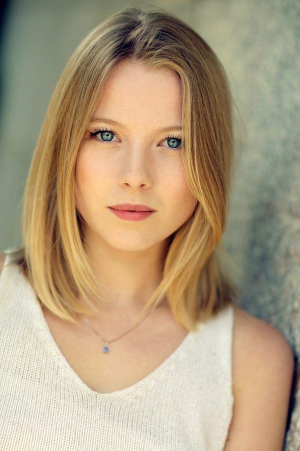 Charlotte Beaumont – Foto