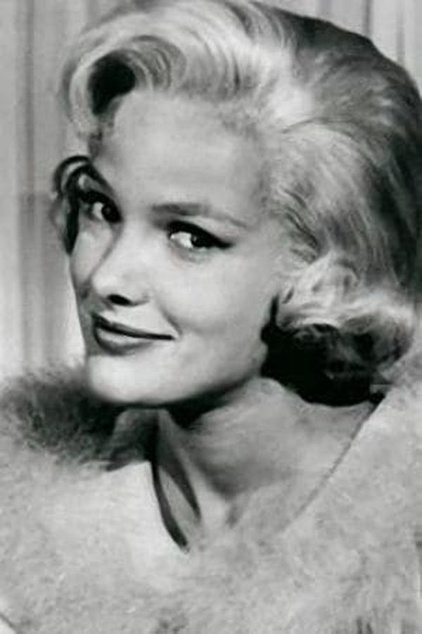 Beverley Owen – Foto