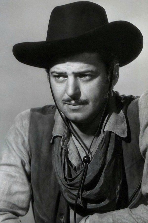 John Carroll – Foto