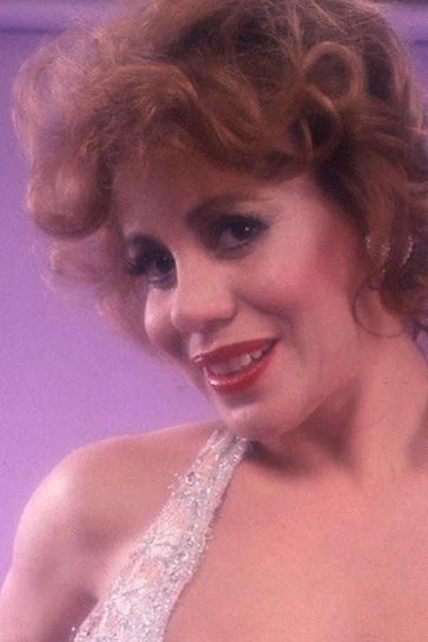 Kitten Natividad – Foto