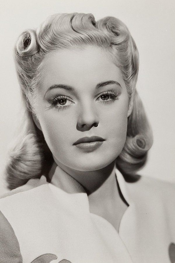 Mary Beth Hughes – Foto