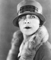 Sonya Levien – Foto