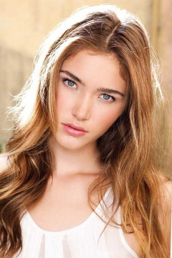 Chanel Celaya – Foto