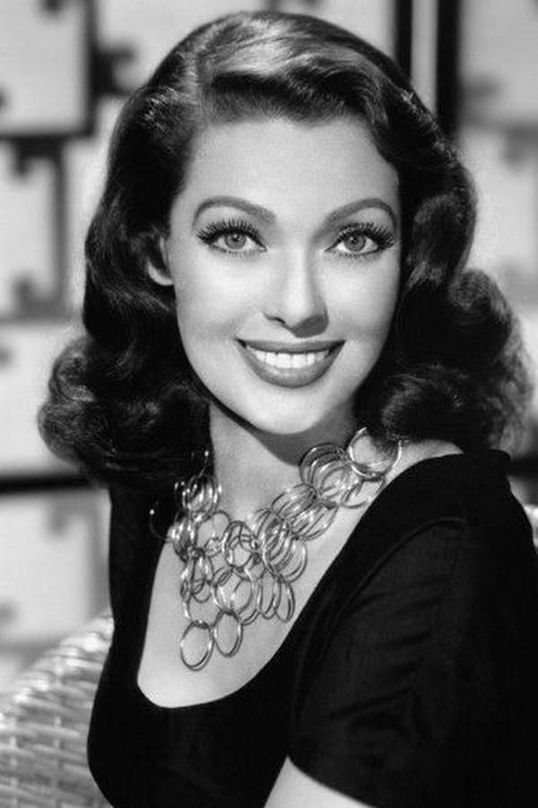Loretta Young – Foto