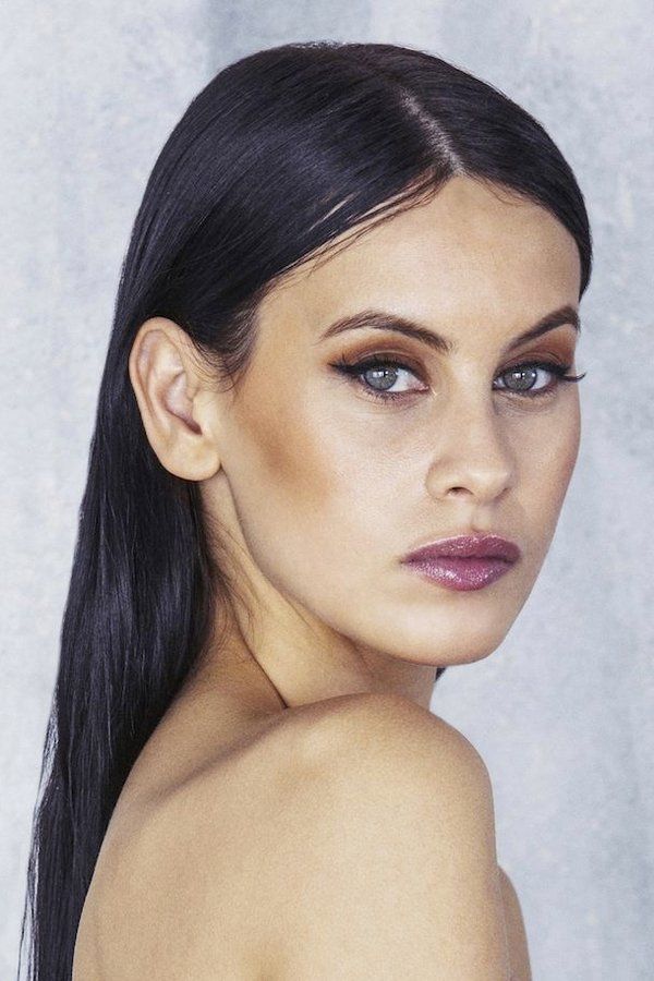 Milena Smit – Foto