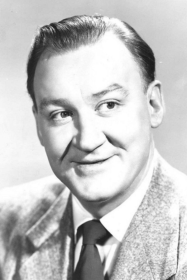 Tom Tully – Foto