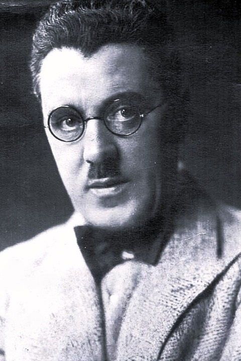 George Carney – Foto