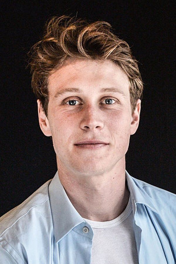 George MacKay – Foto