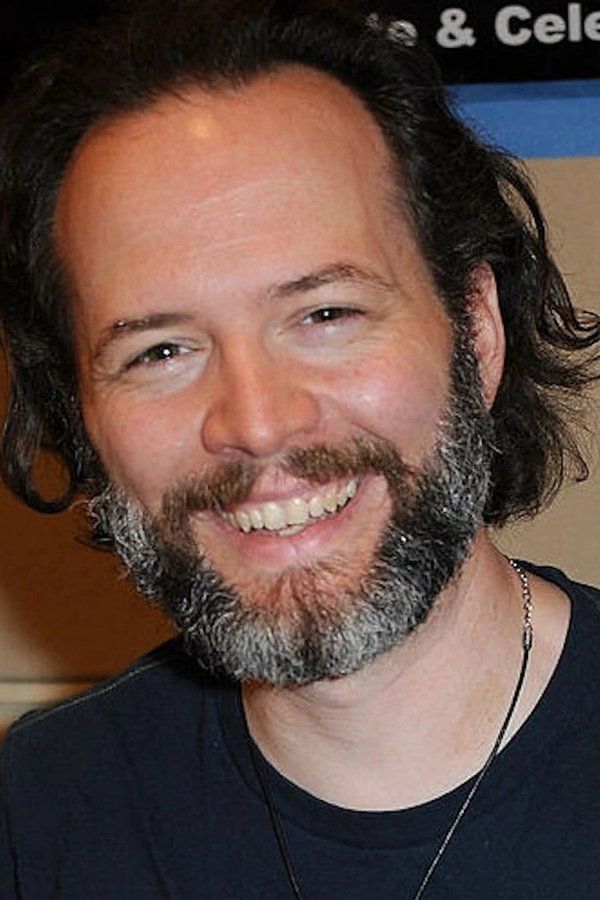 Christopher Daniel Barnes – Foto