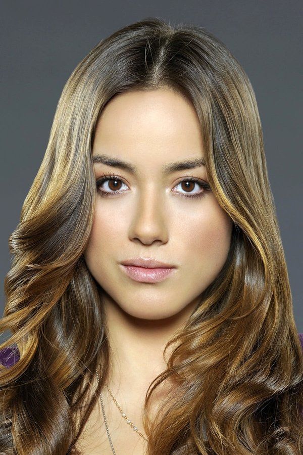 Chloe Bennet – Foto