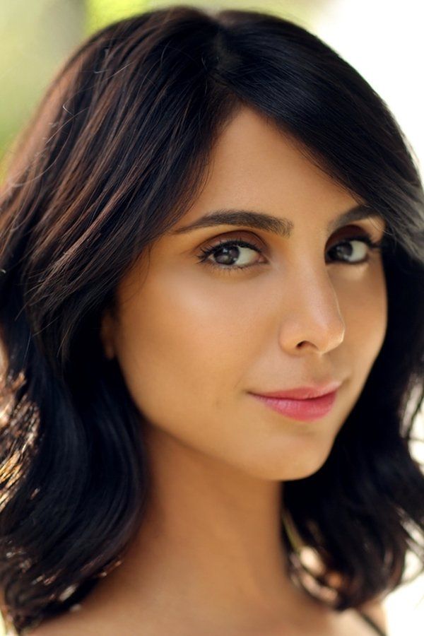 Anjli Mohindra – Foto