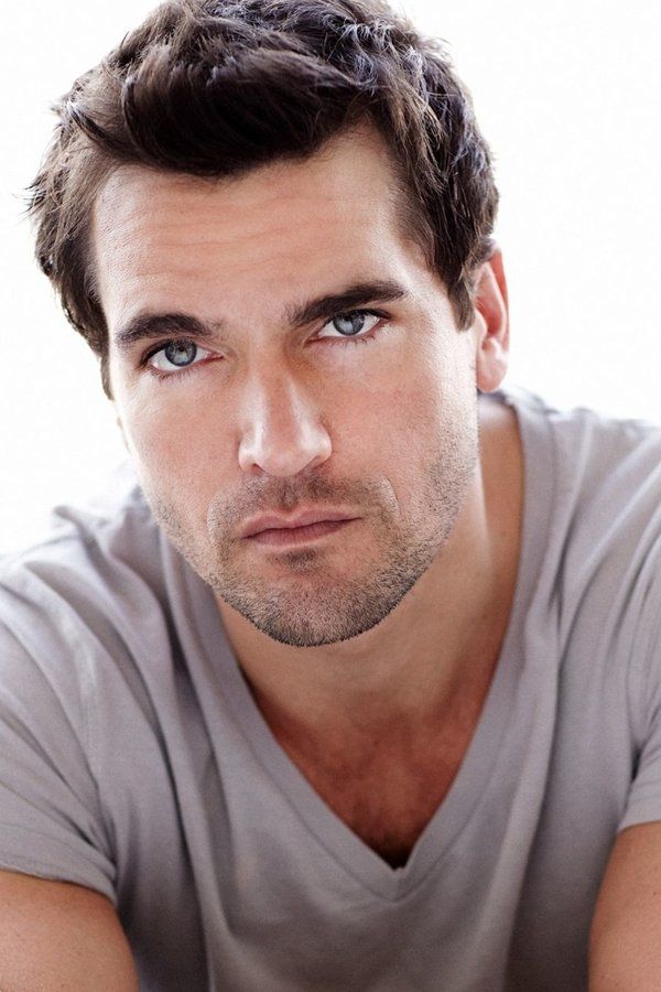 Jackson Hurst – Foto