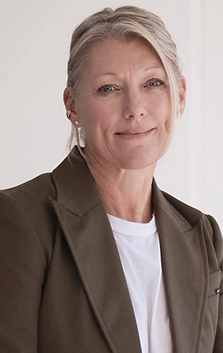 Ruth Hobday – Foto