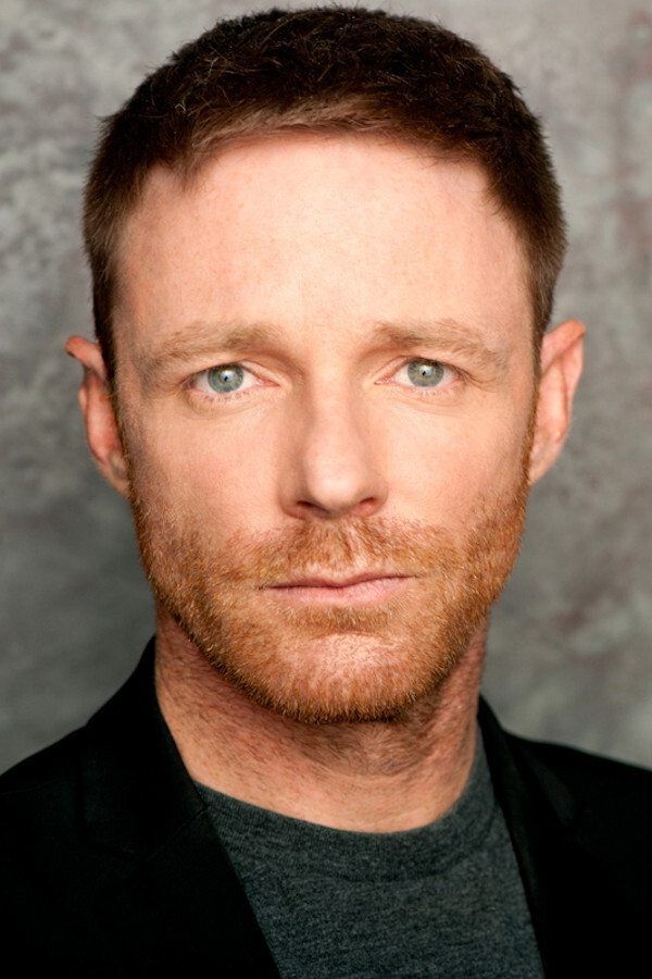 Mackenzie Astin – Foto