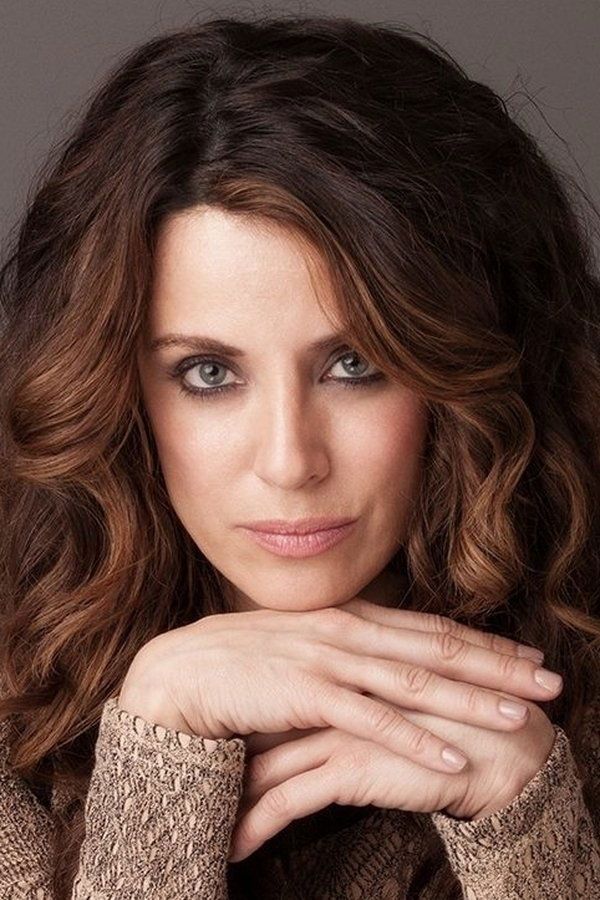 Alanna Ubach – Foto