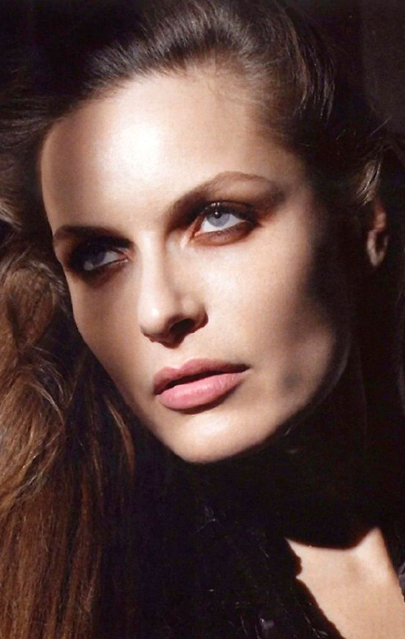 Rie Rasmussen – Foto