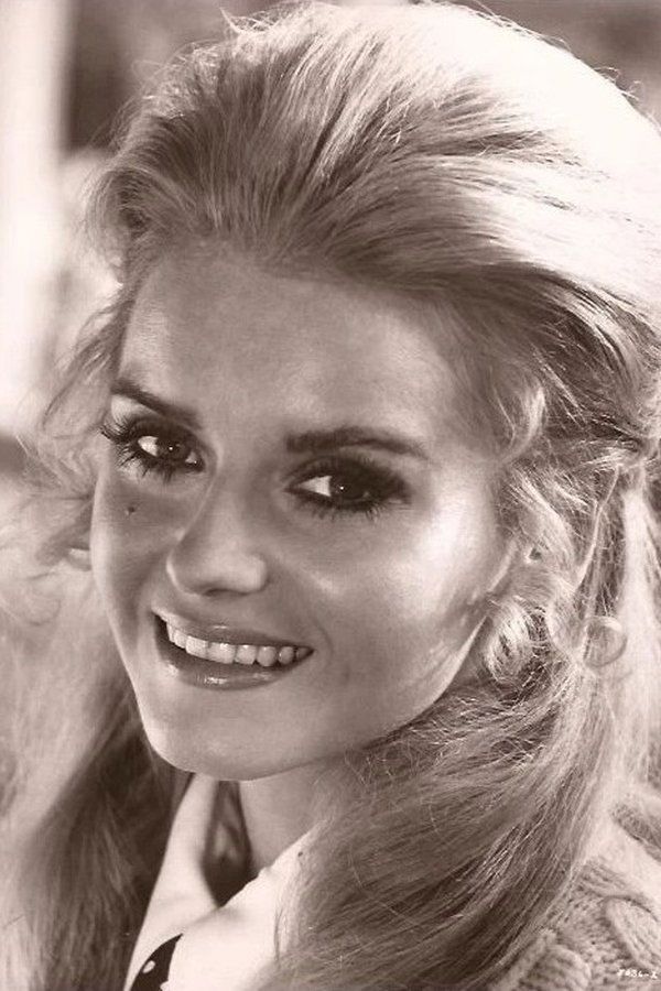 Sharon Farrell – Foto