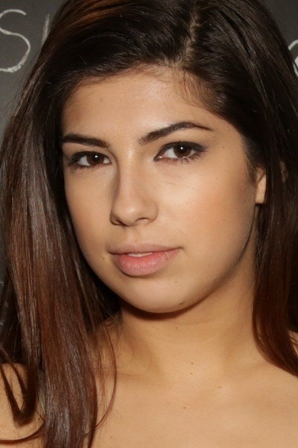 Ava Taylor – Foto