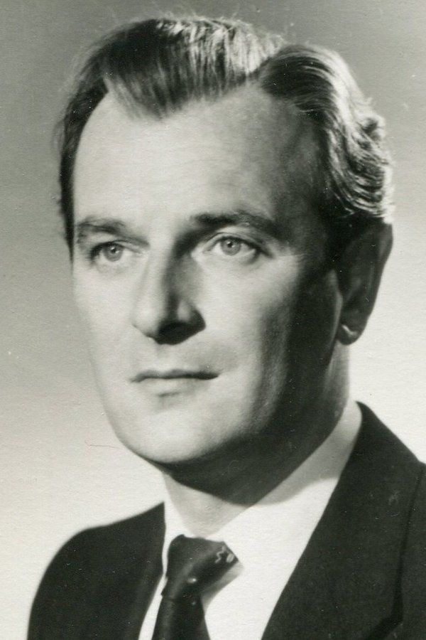 Nigel Patrick – Foto