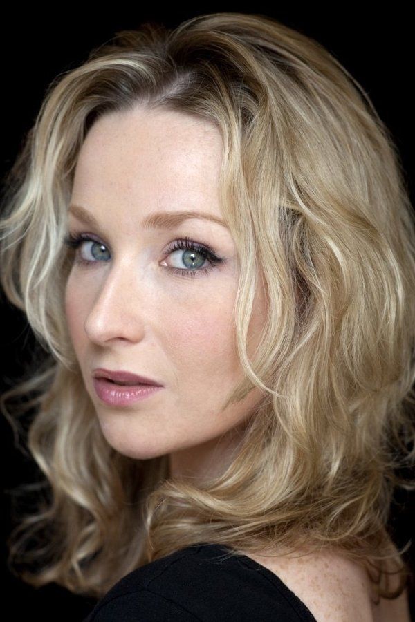 Amy Beth Hayes – Foto