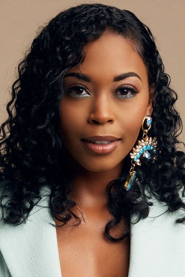 Nafessa Williams – Foto