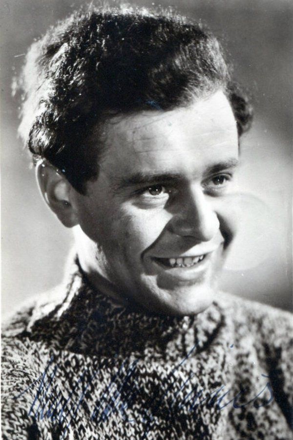 Niall MacGinnis – Foto