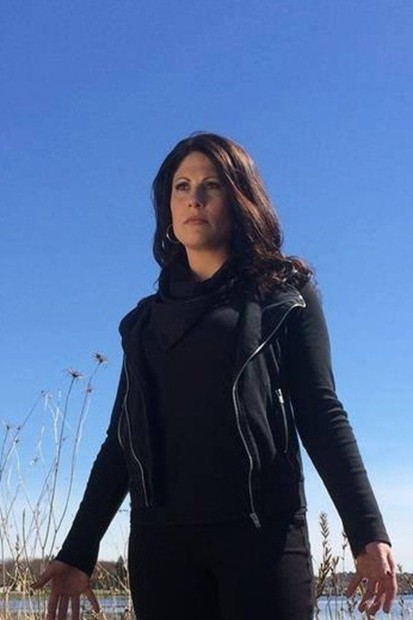 Tiffany Burns – Foto