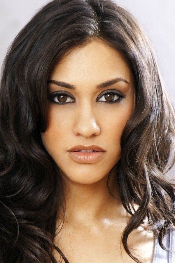 Janina Gavankar – Foto