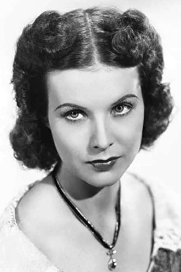 Pauline Moore – Foto