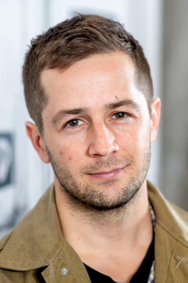 Michael Angarano – Foto