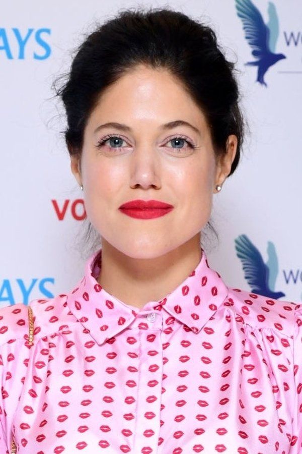 Charity Wakefield – Foto