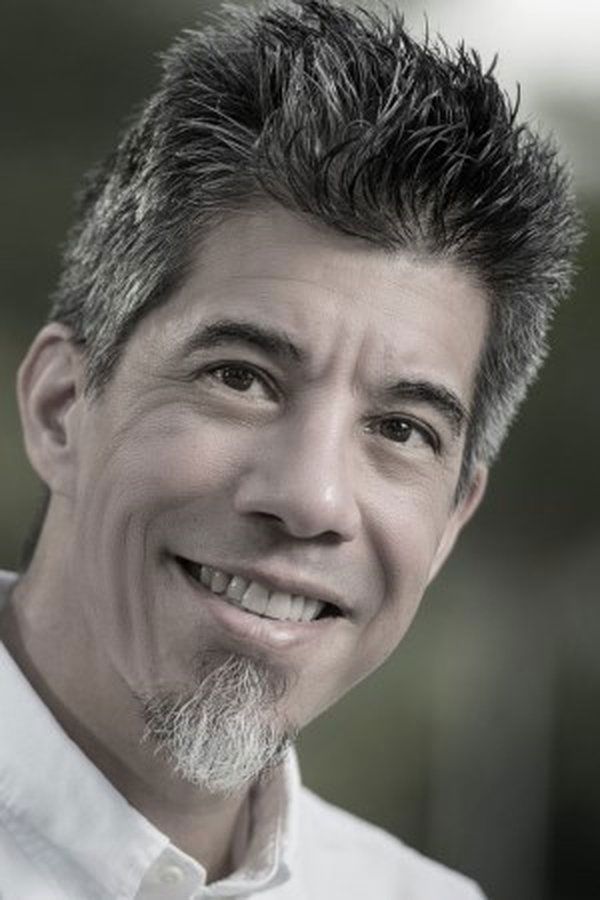 Mike Cachuela – Foto