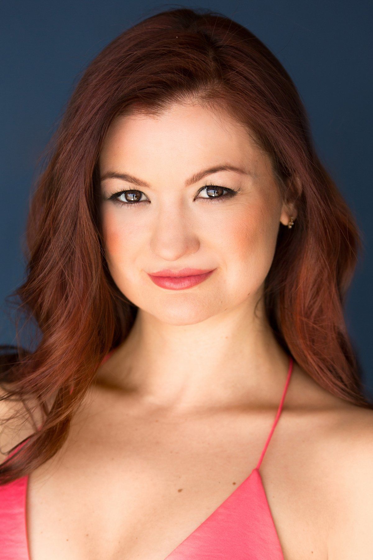 Leah McKendrick – Foto