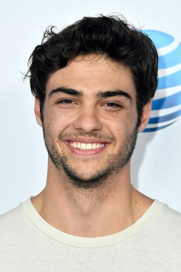 Noah Centineo – Foto